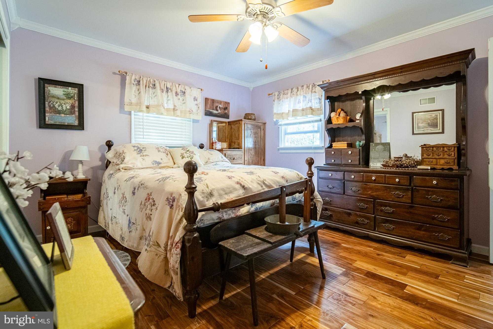 864 Elham Dr photo 22