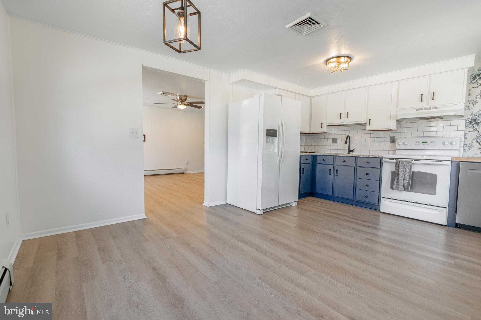 282 E Broadway photo 10