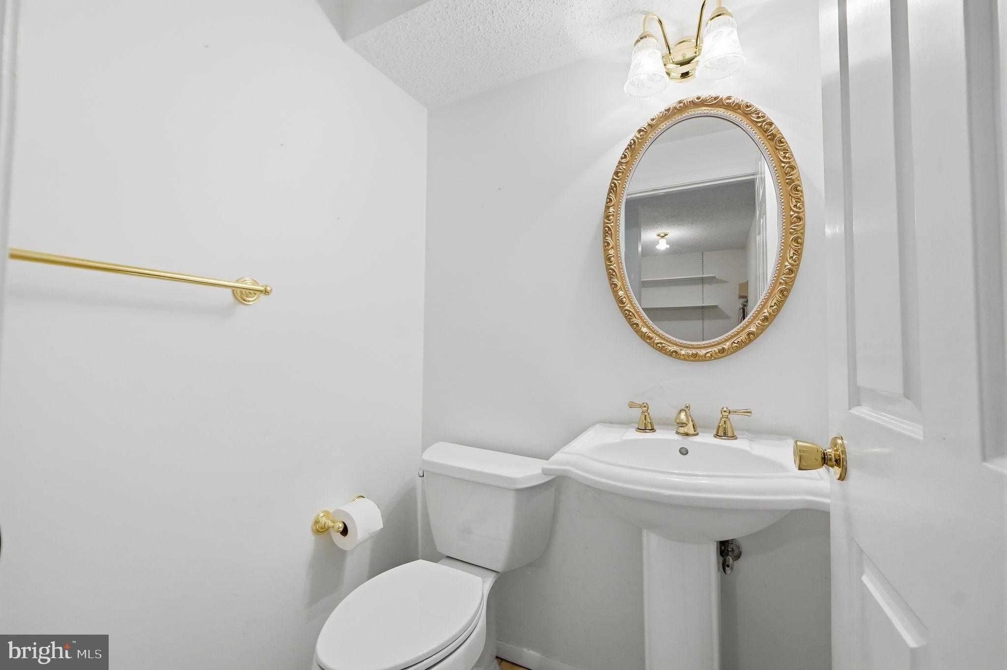 10302 Steamboat Landing Ln photo 16