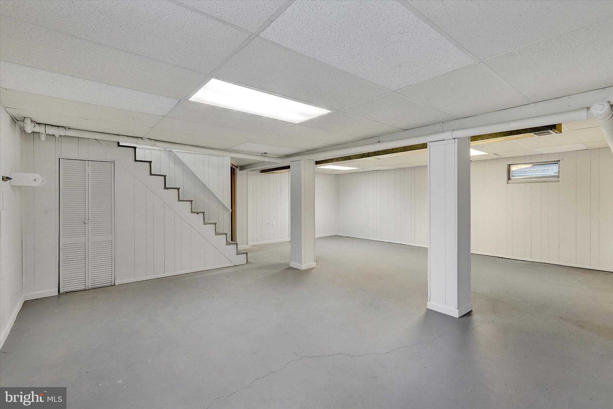 1370 3rd Ave photo 21