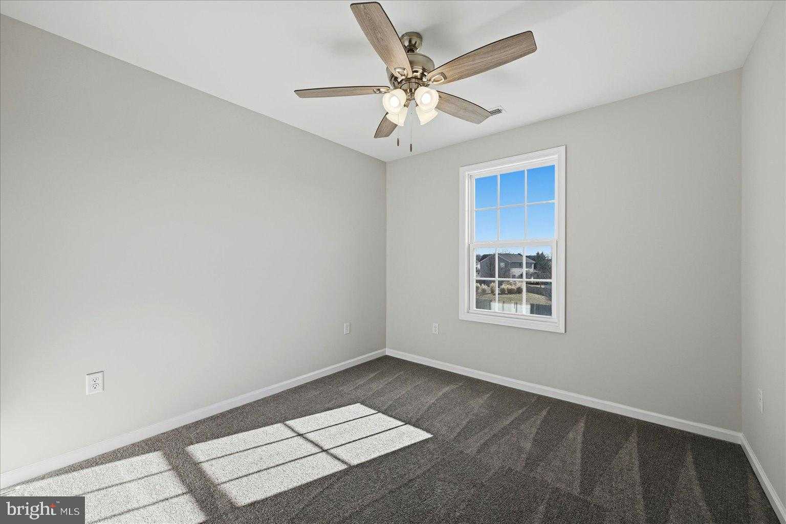 251 Rossmann Blvd photo 43