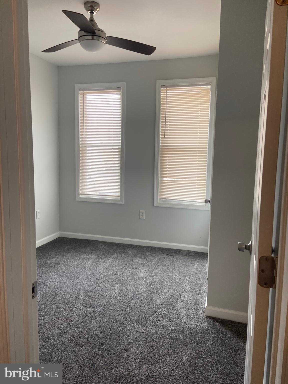 4454 N Gratz St photo 17