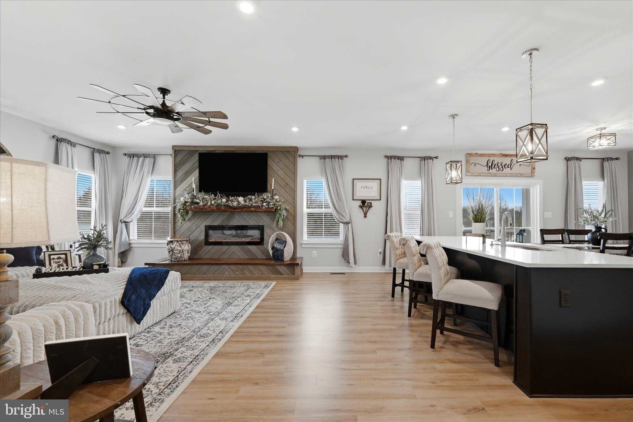 111 Decatur Cir photo 3