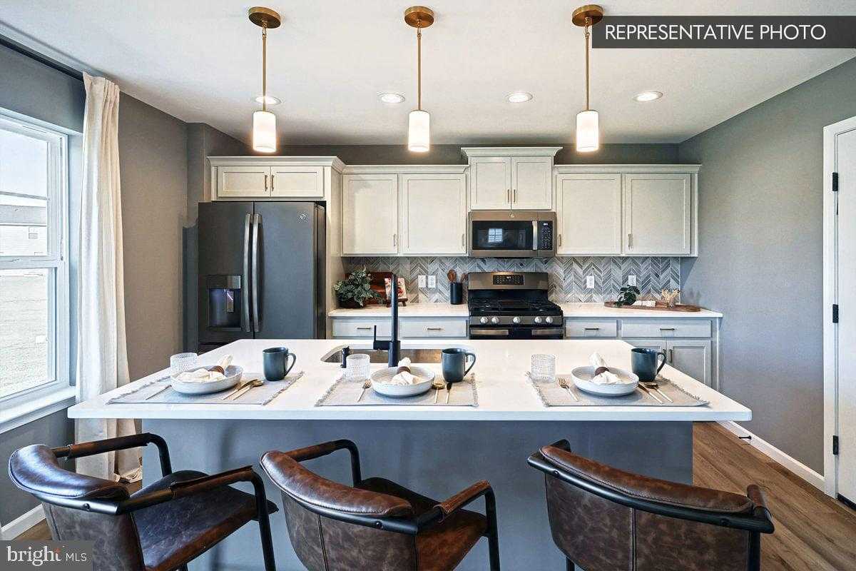 128 Heirloom Dr photo 7