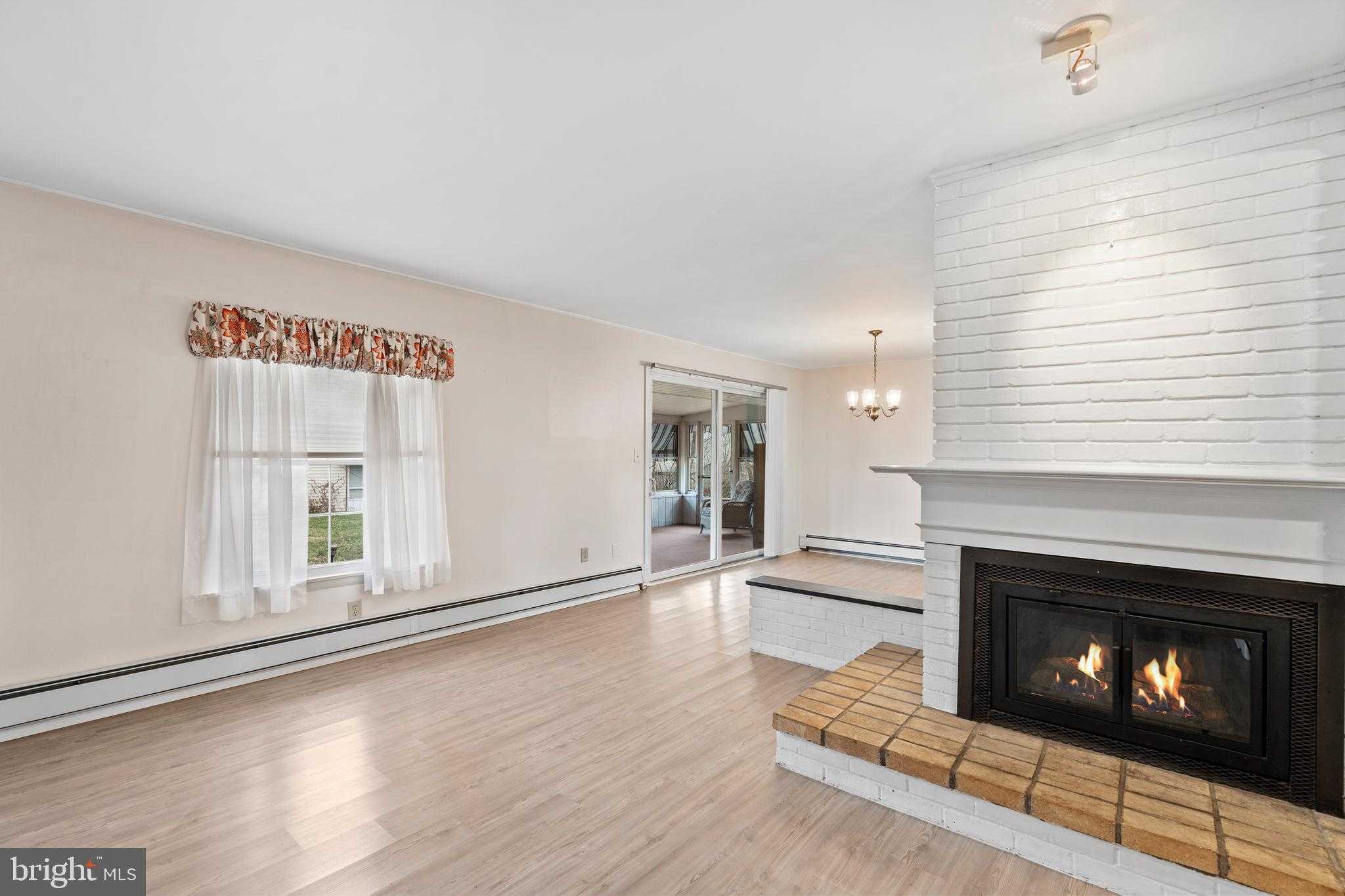 232 Forsythia Dr S photo 12