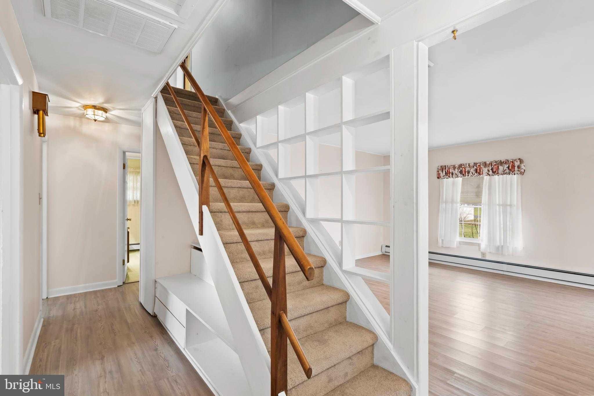 232 Forsythia Dr S photo 13