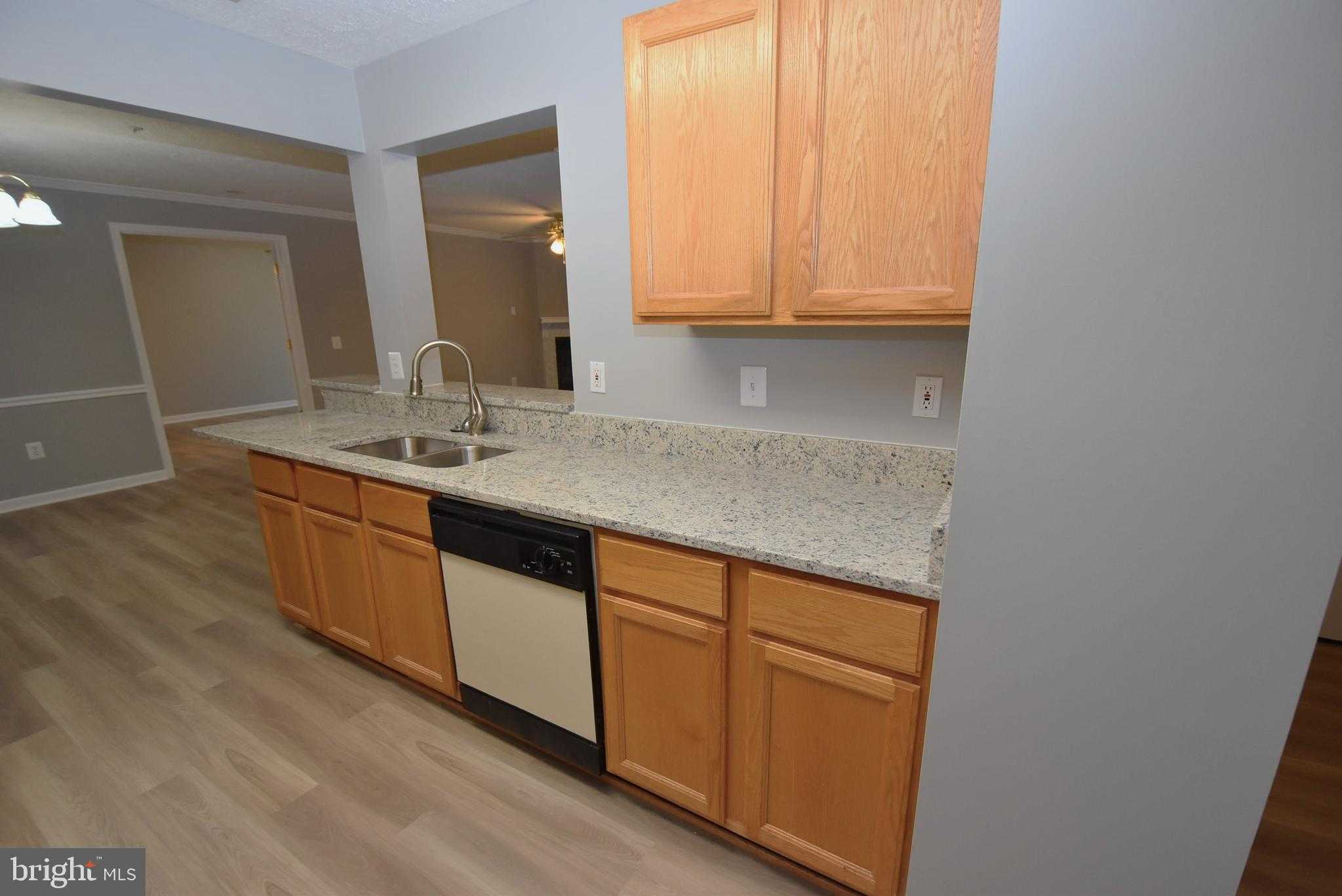 2002 Phillips Ter Unit 6 photo 7