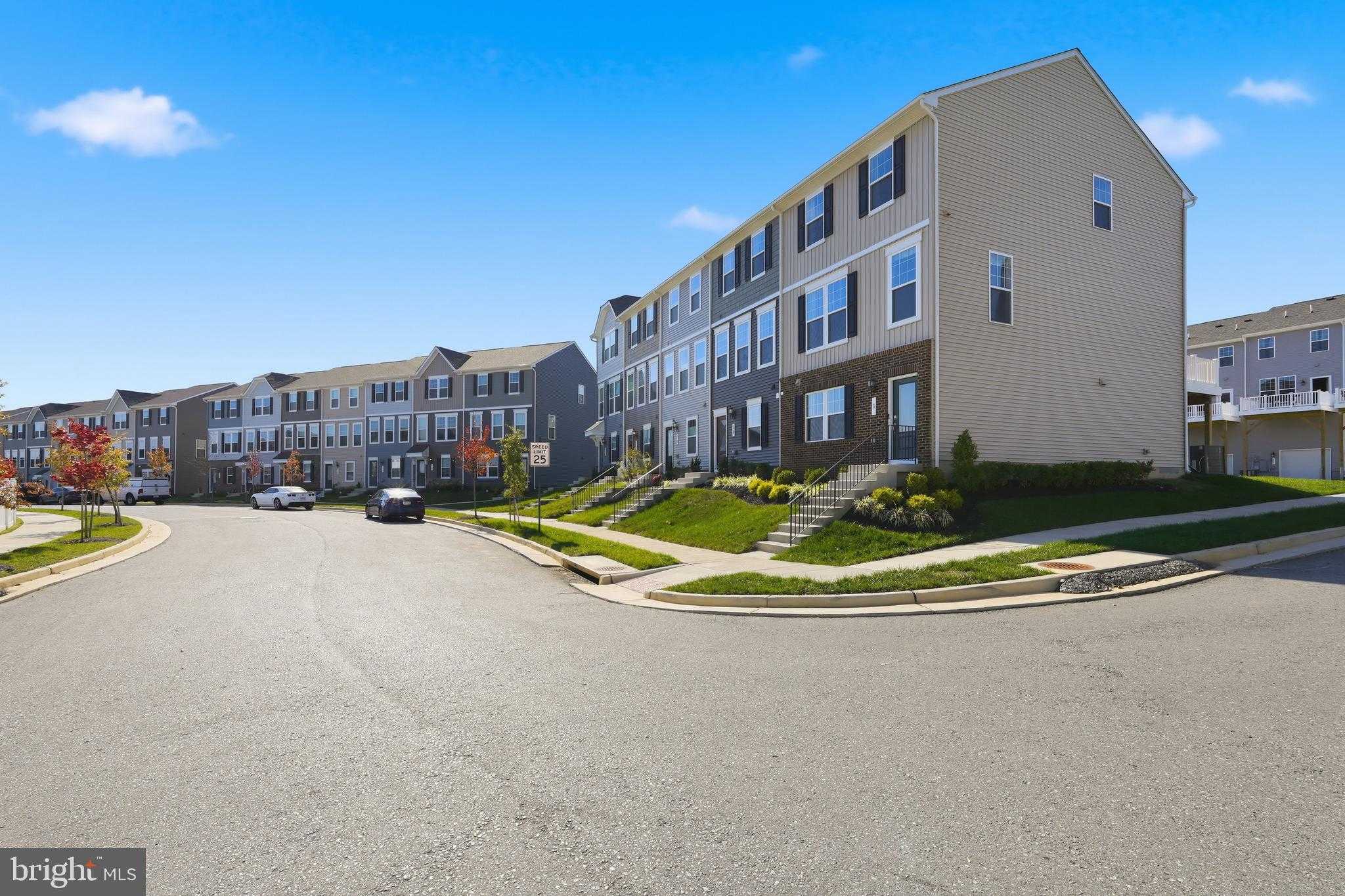 316 Presidents Pointe Ave photo 5