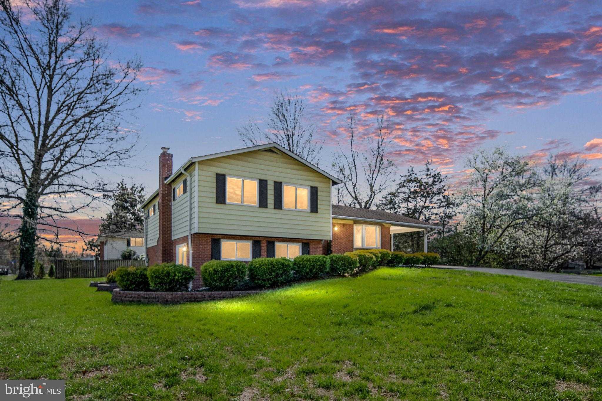 4401 Blyth Pl photo 2