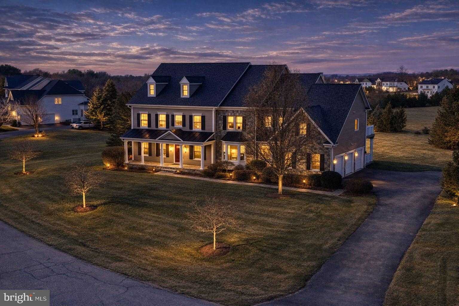 4302 Saratoga Springs CT photo 2