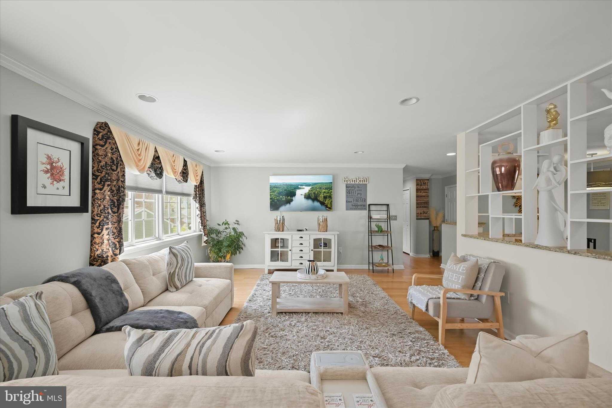 1 Southview CT photo 12