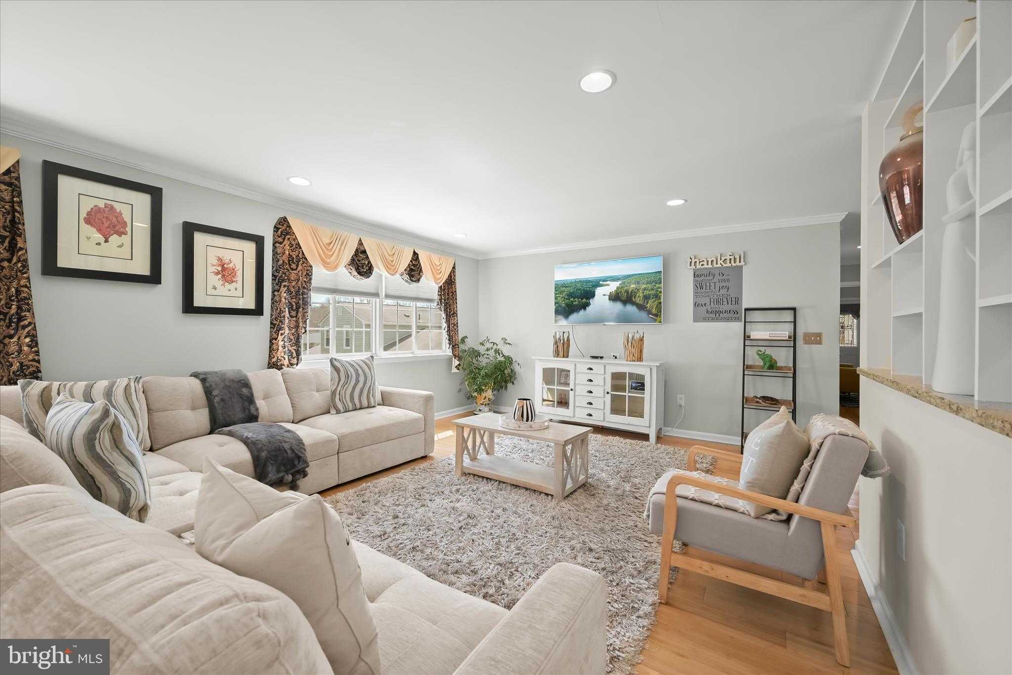 1 Southview CT photo 14