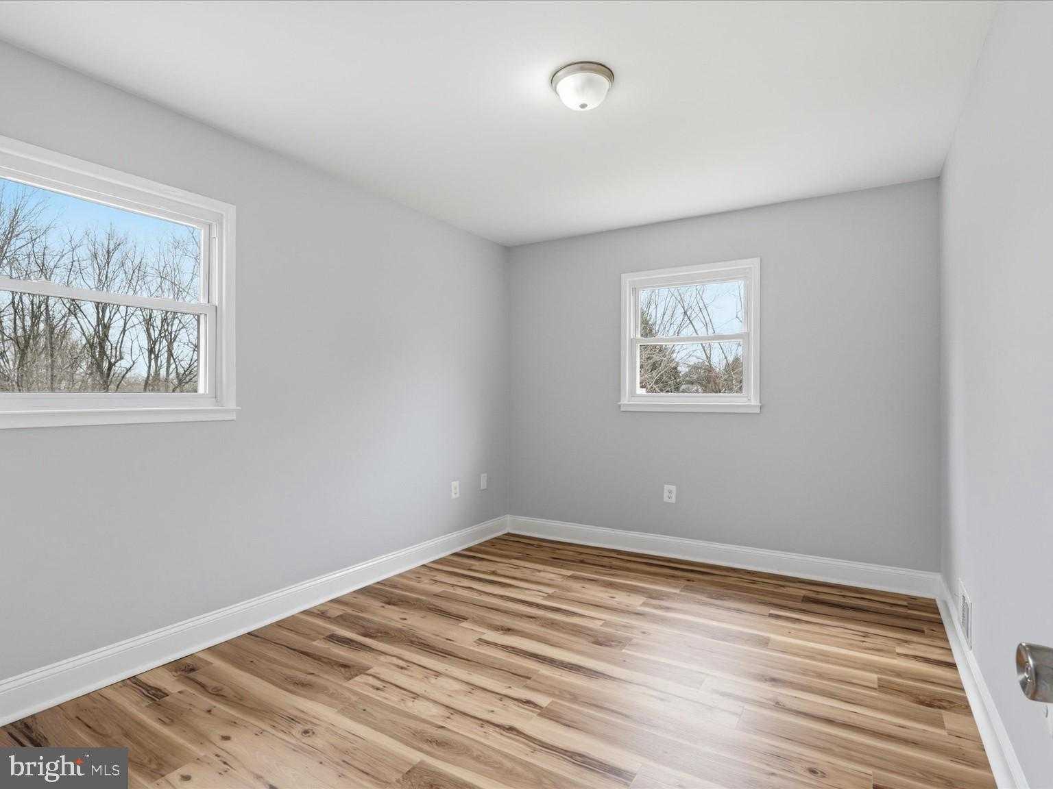 4601 Kentwood Ln photo 11