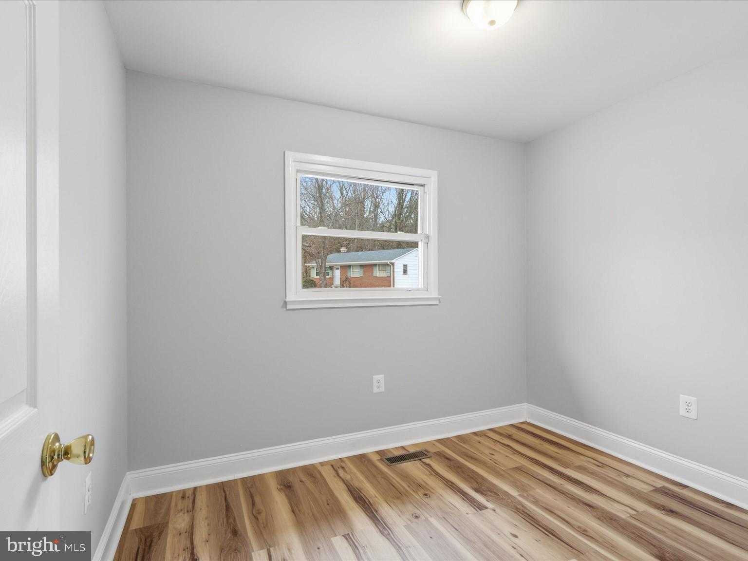 4601 Kentwood Ln photo 16