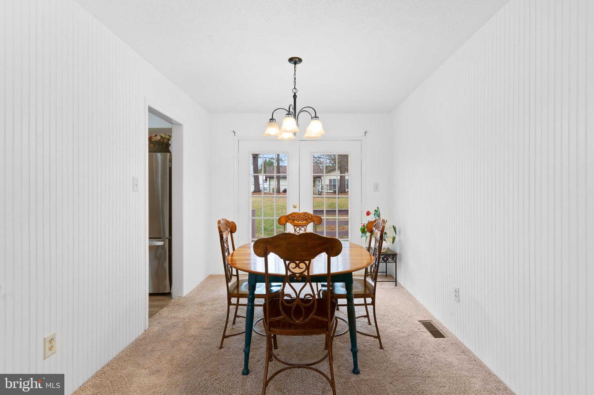 103 Fenwick CT photo 10