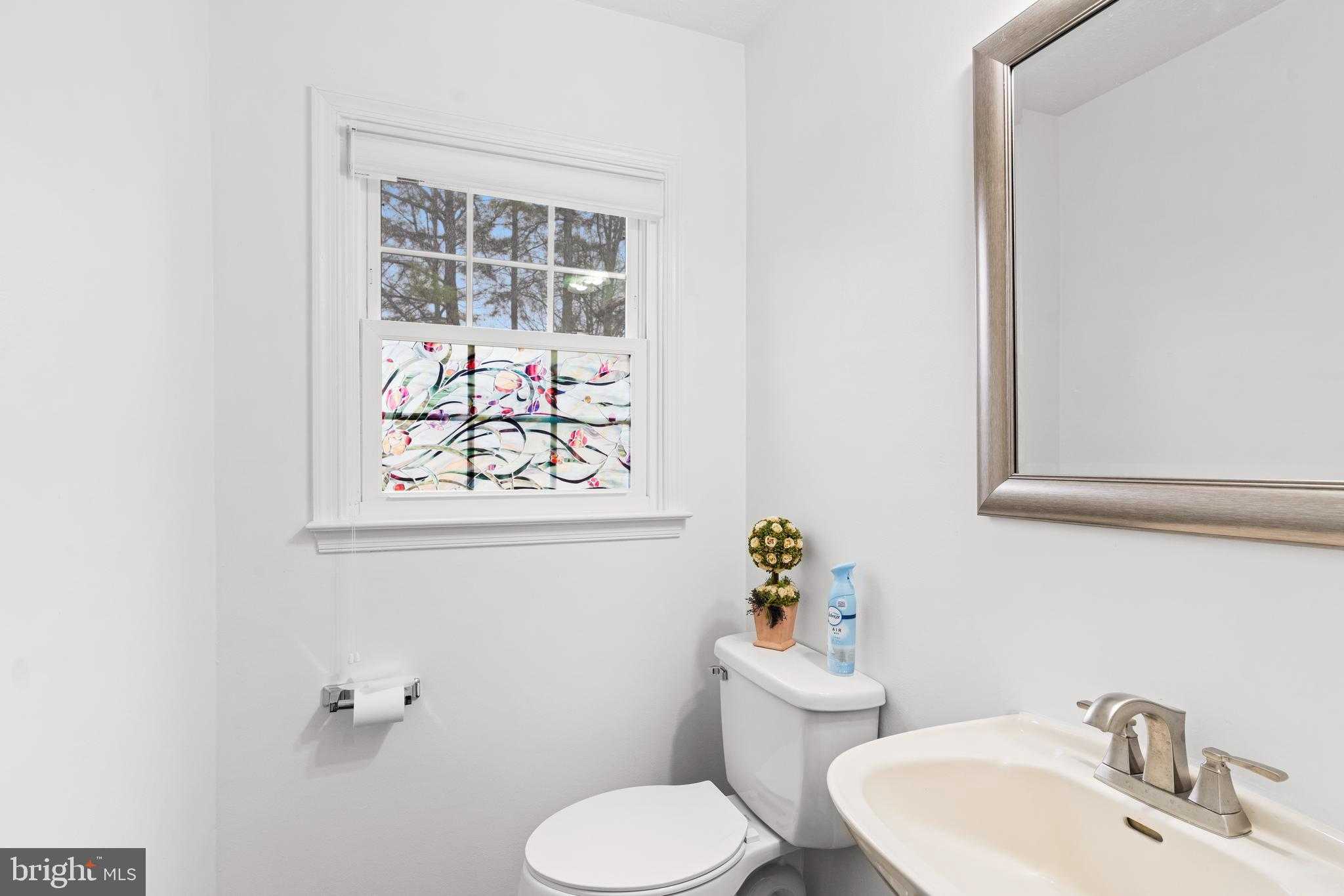 103 Fenwick CT photo 24