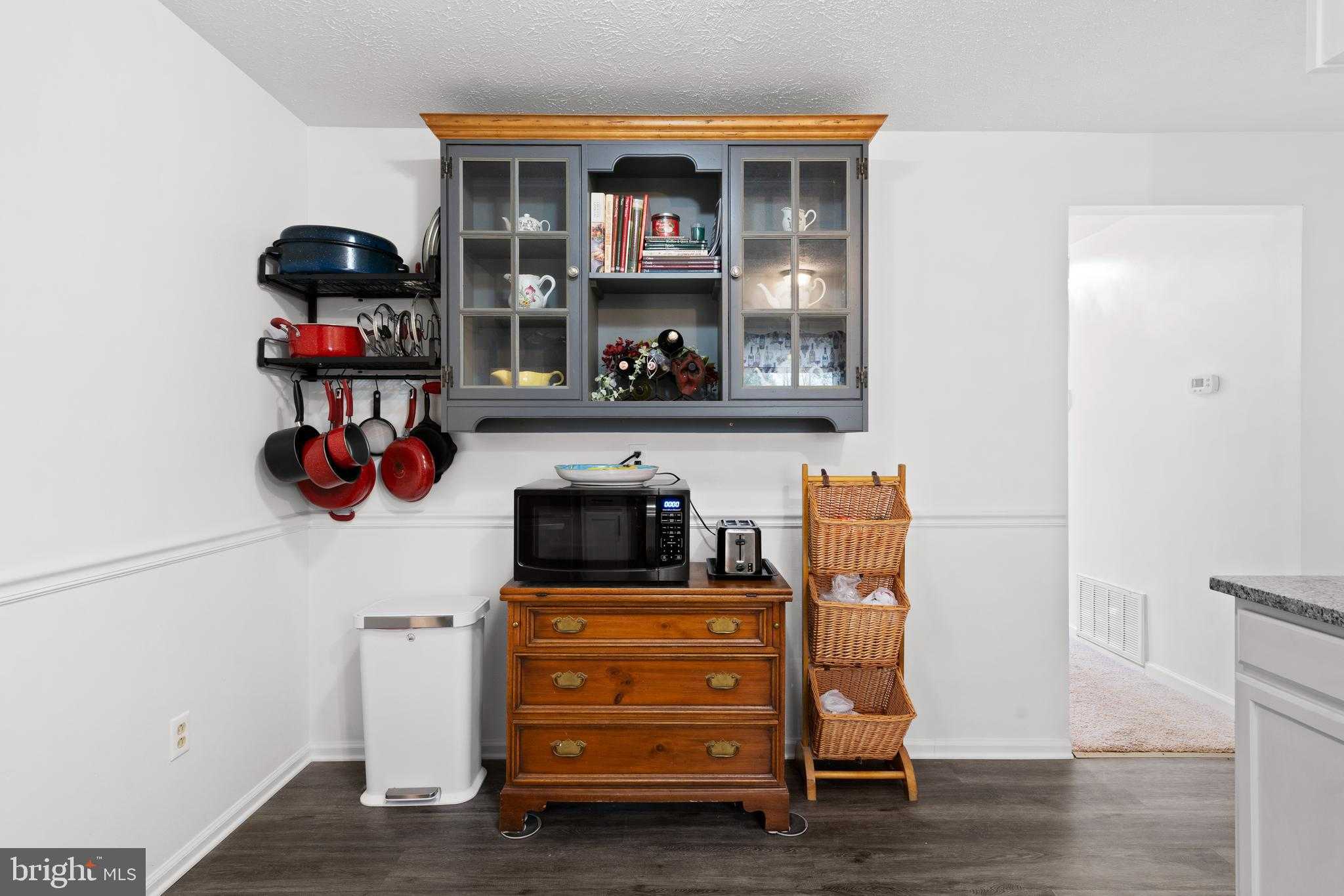 103 Fenwick CT photo 5