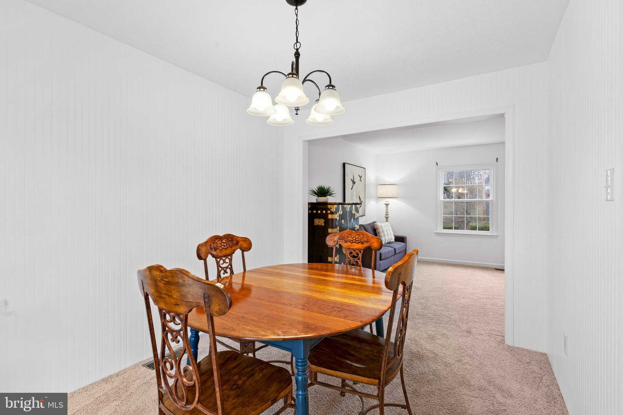 103 Fenwick CT photo 9