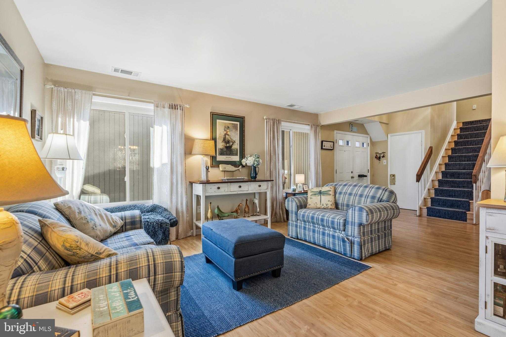 2617 Woodfern CT photo 9