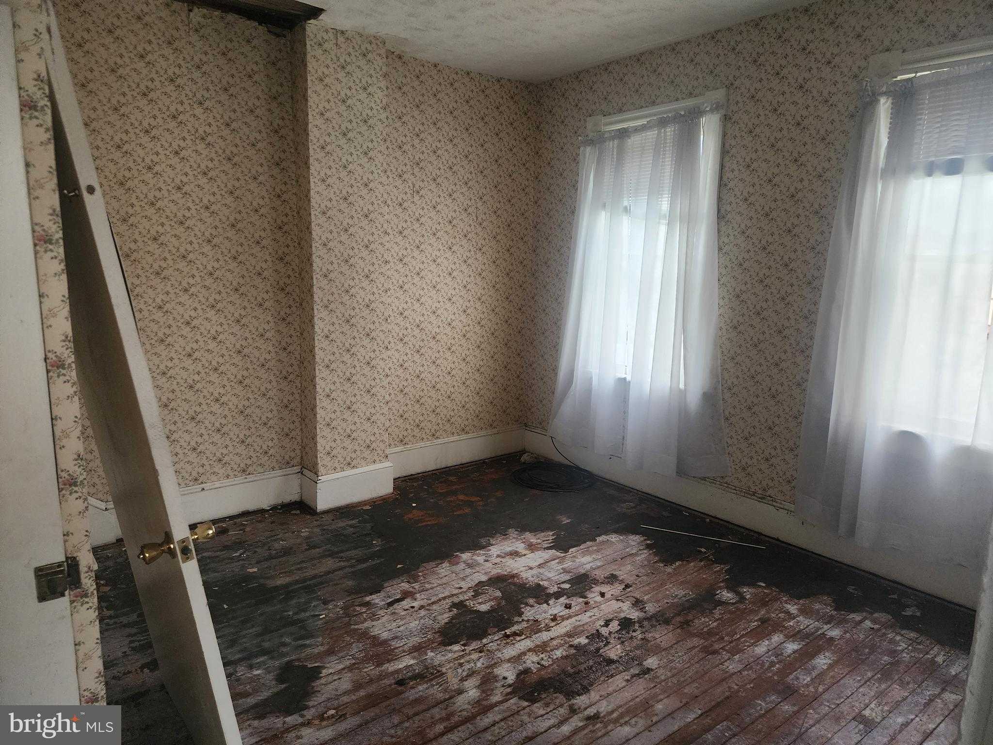 116 Decatur St photo 16