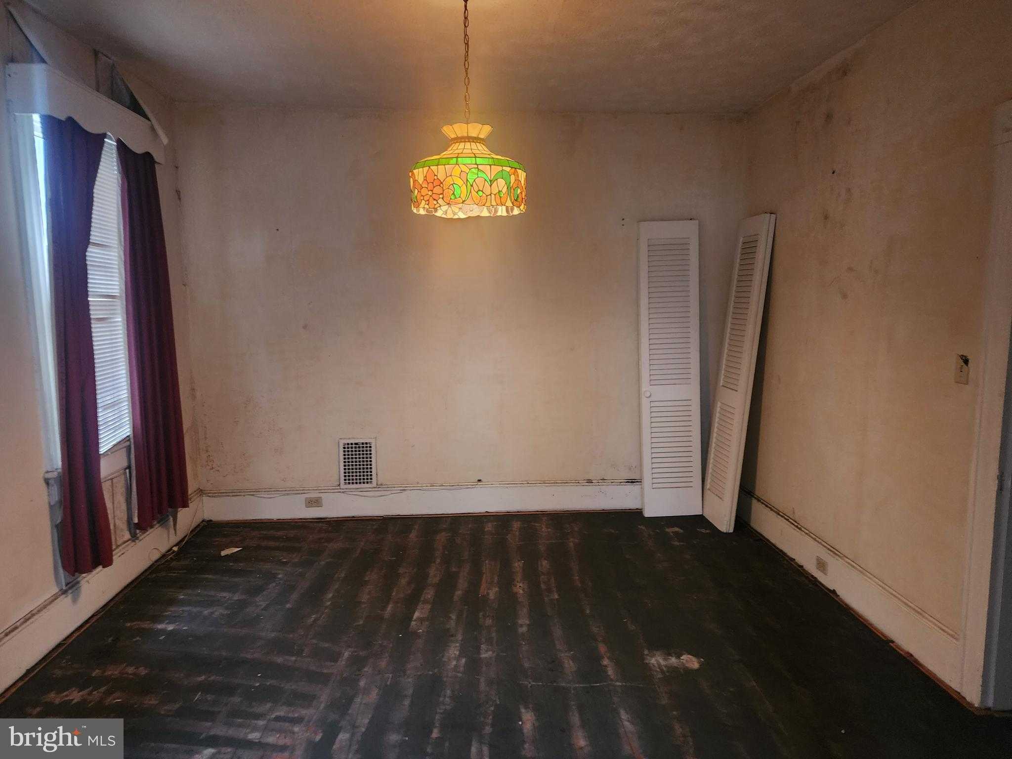 116 Decatur St photo 17