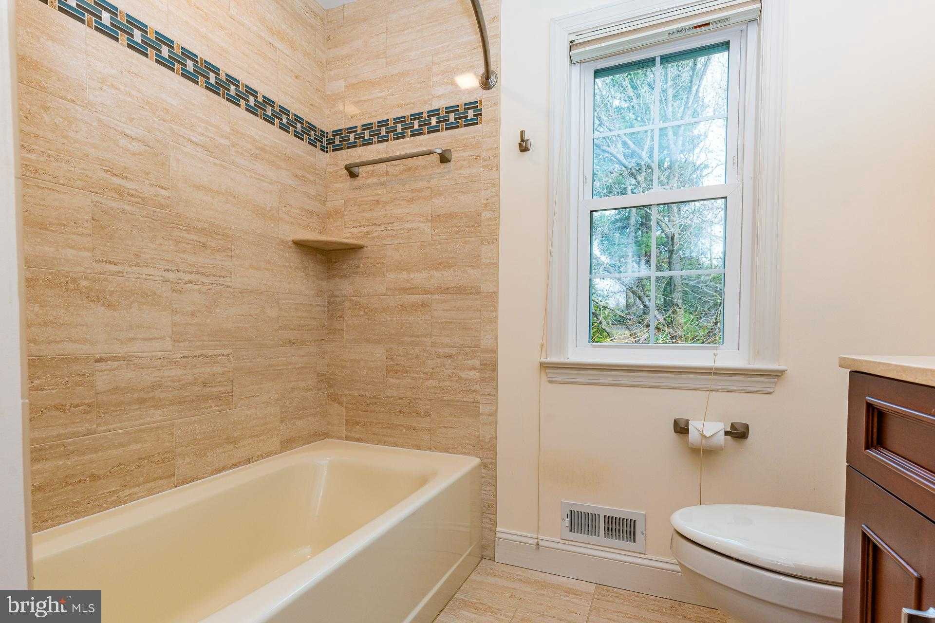 104 Taillevent Cir photo 33