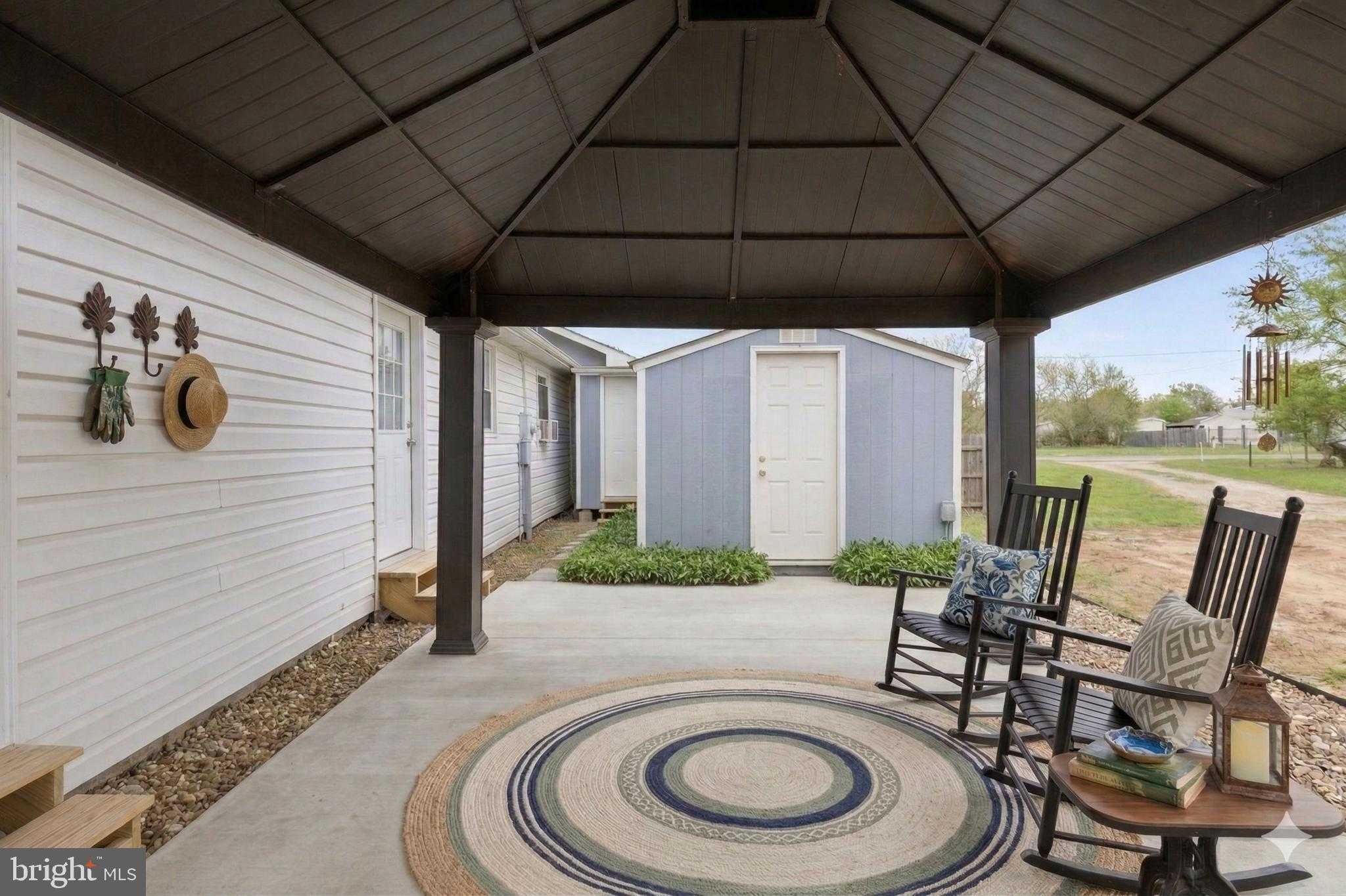 221 Broad Ave photo 7