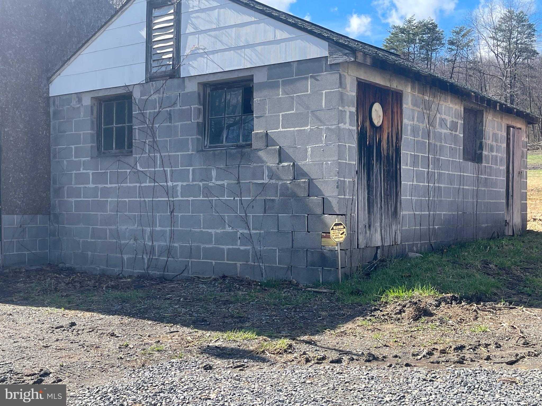 18712 Crossland Rd photo 35