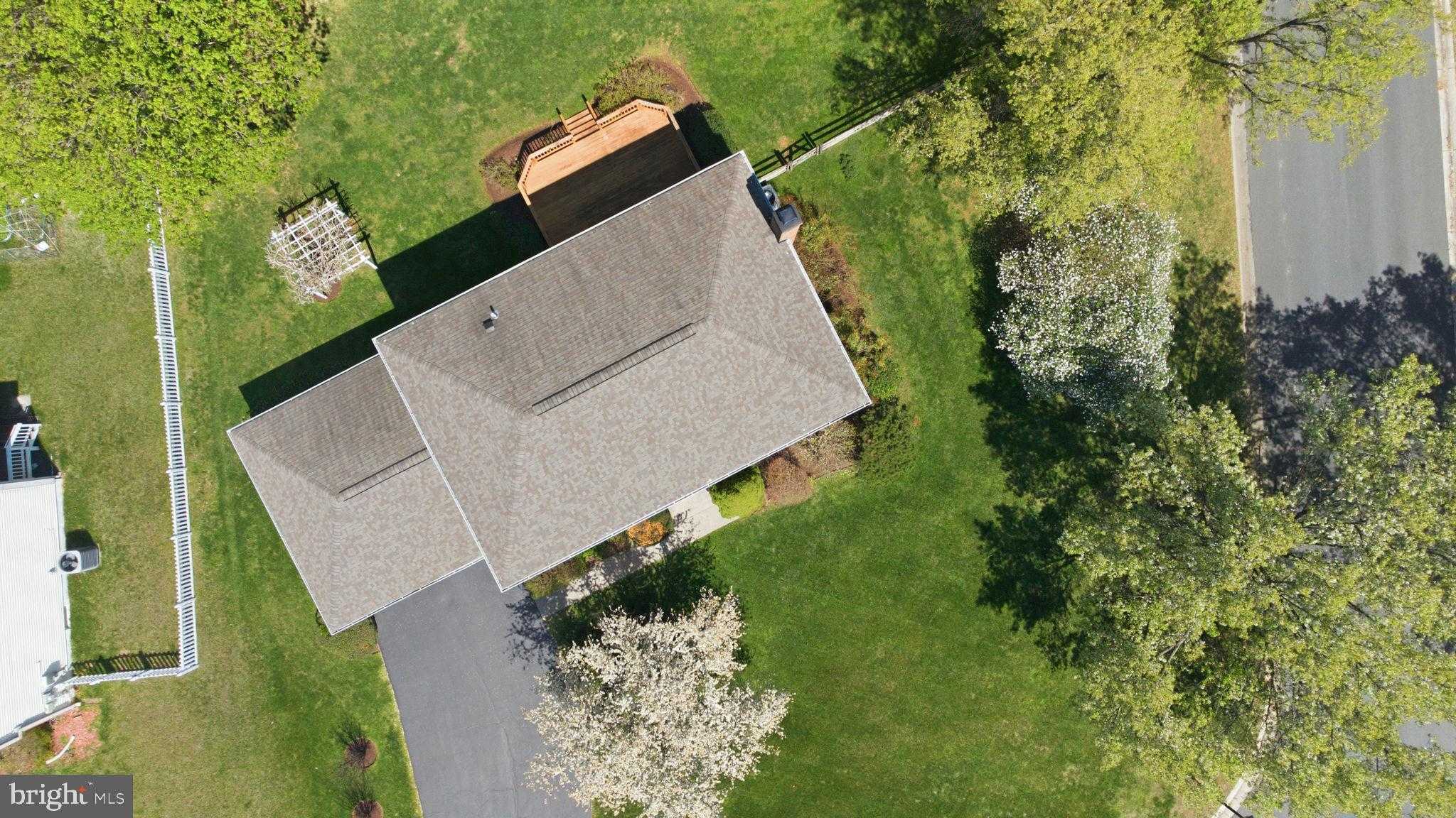 11201 Lake Breeze Dr photo 5