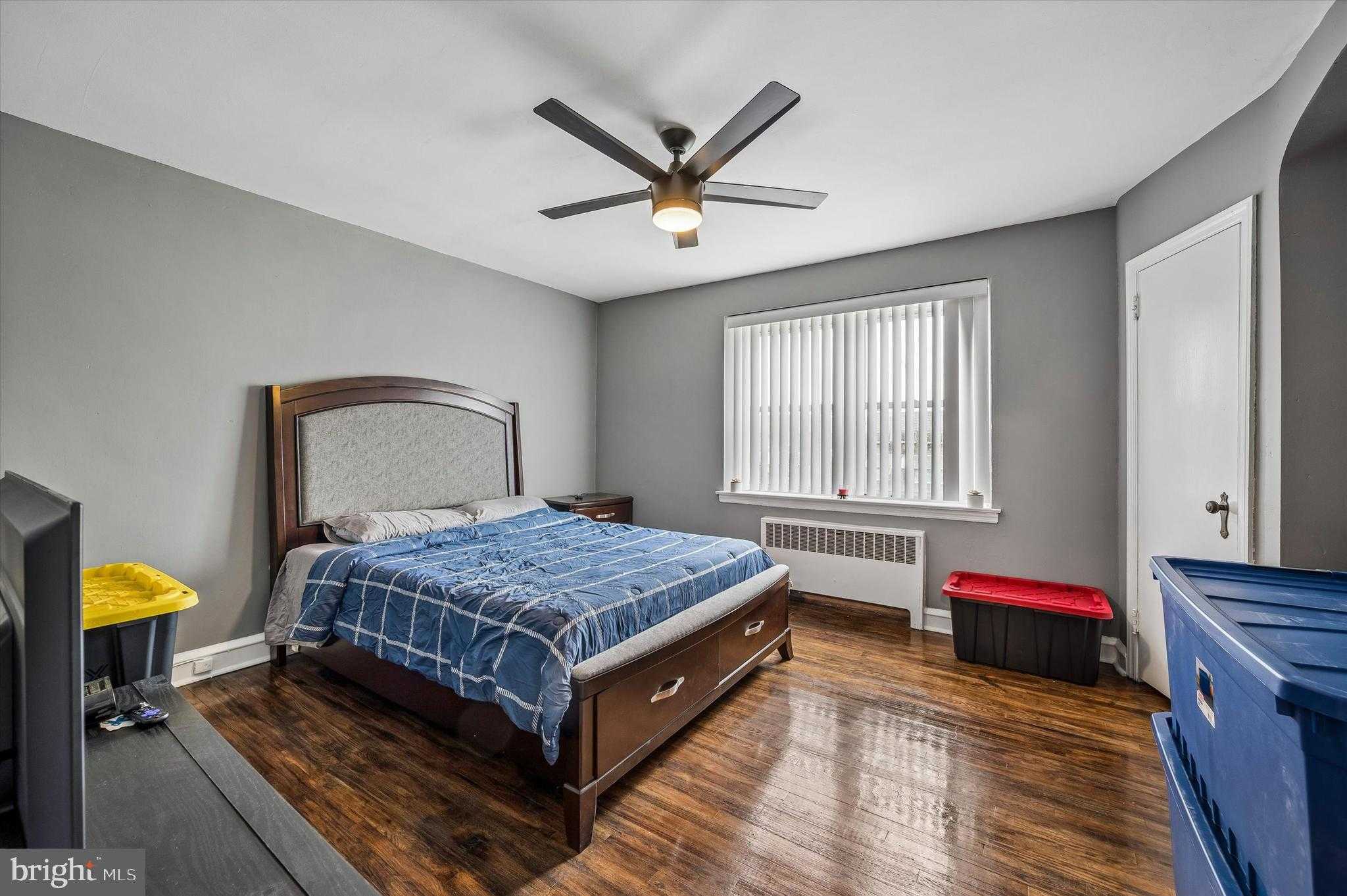 8255 Forrest Ave photo 17