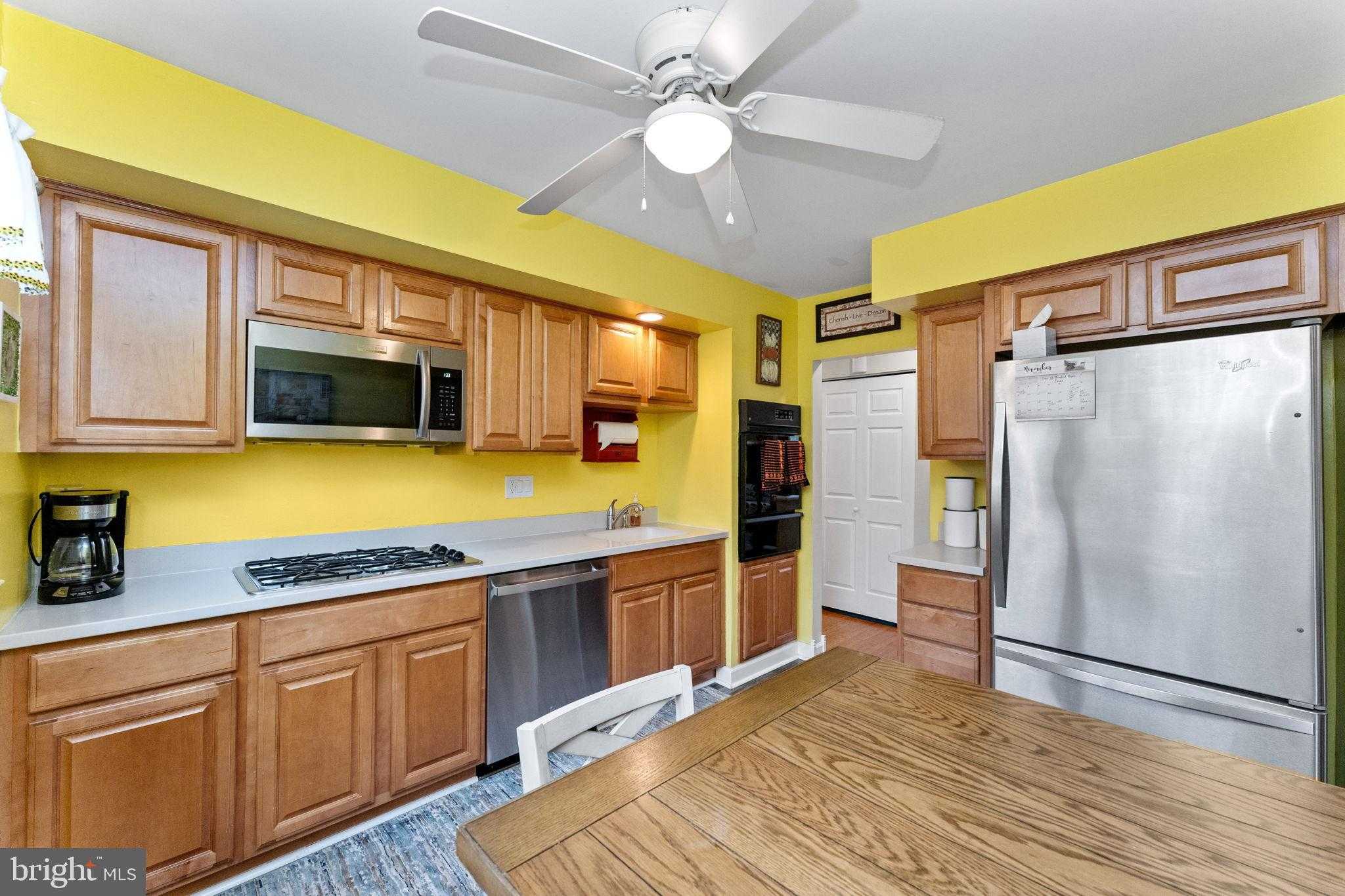 106 Hawthorne Dr photo 11