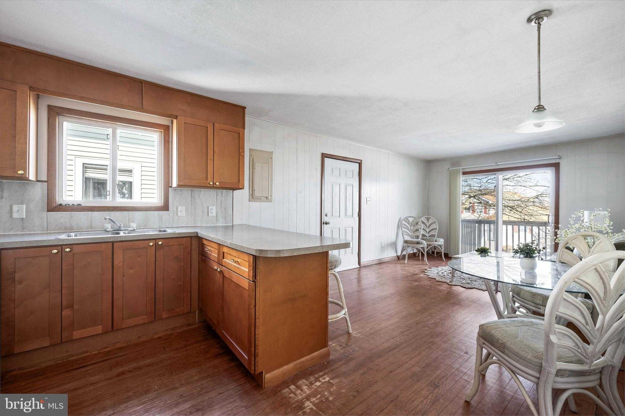 123 Jamestown Rd photo 12