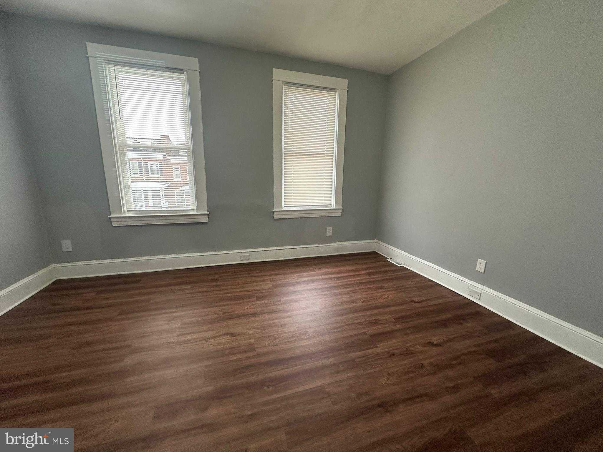 2806 Violet Ave photo 5