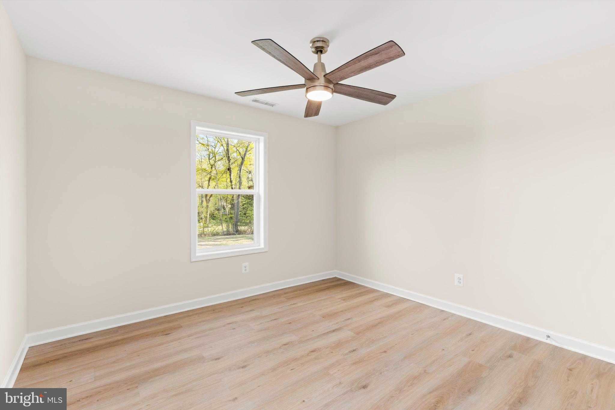 2001 Wildwood Trl photo 16