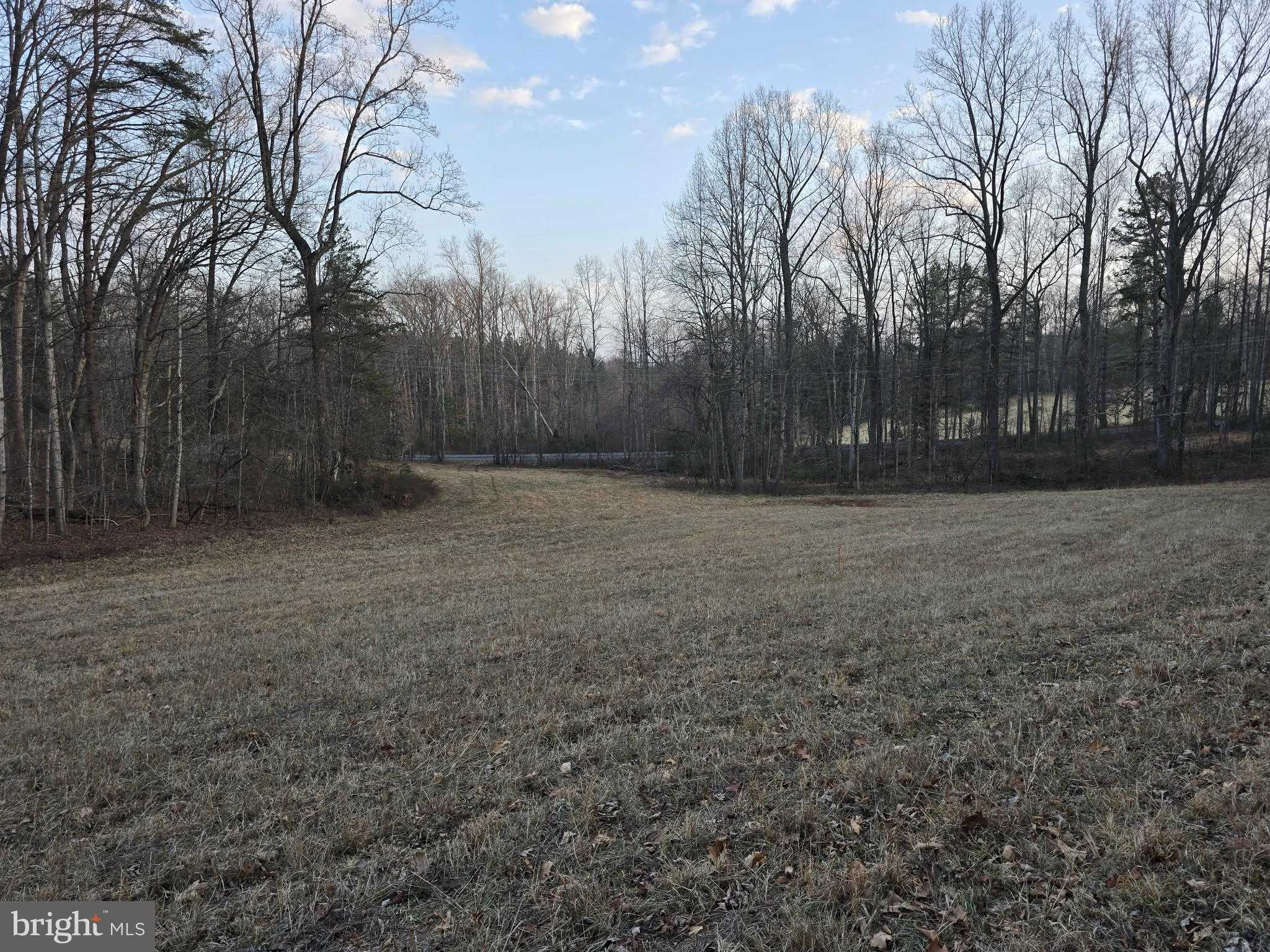 Thoroughfare Rd photo 3