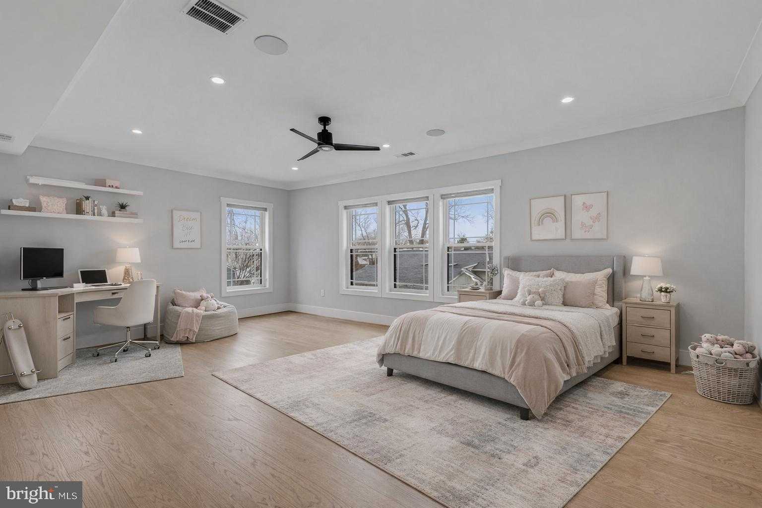 14700 Cranoke St photo 55