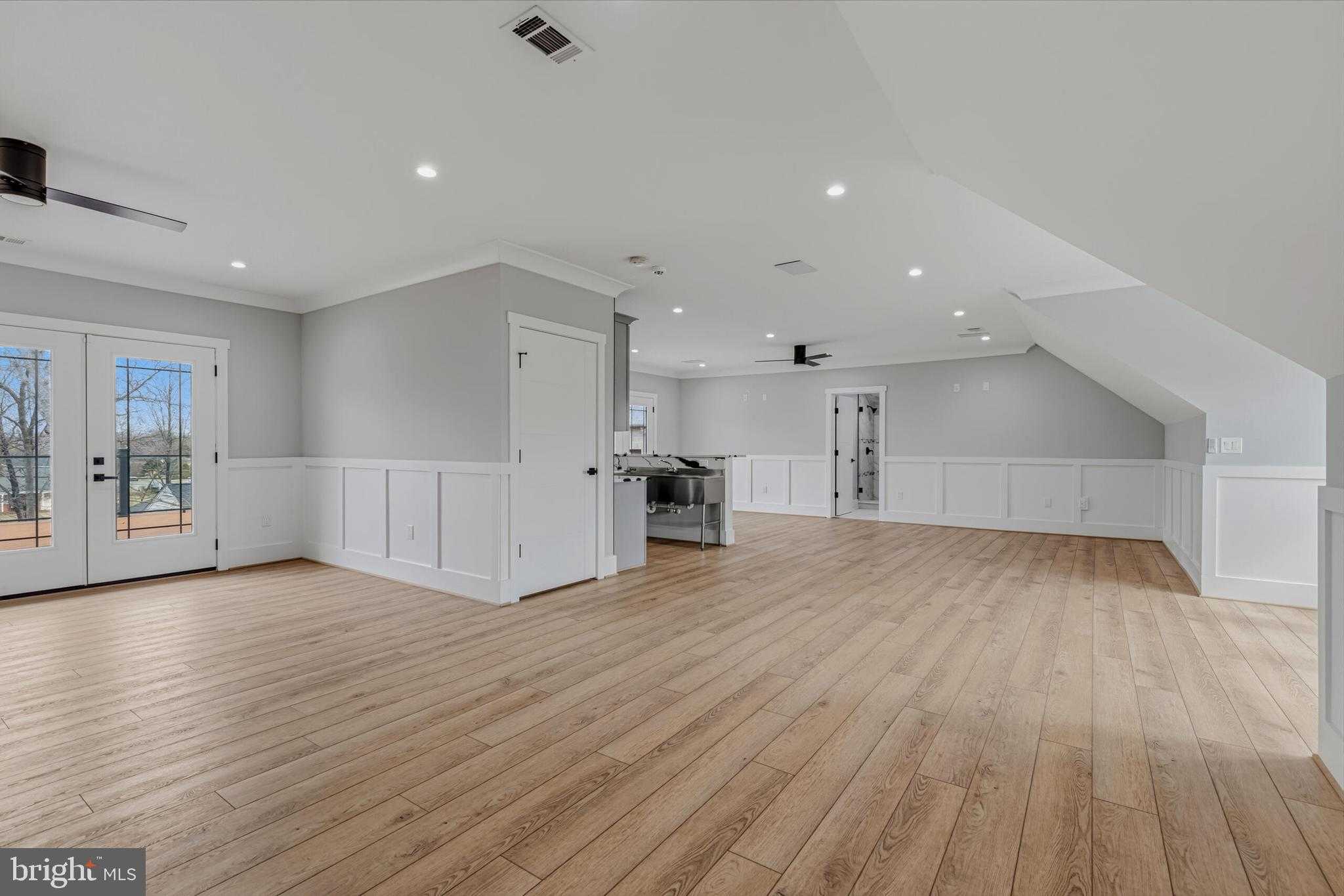 14700 Cranoke St photo 62