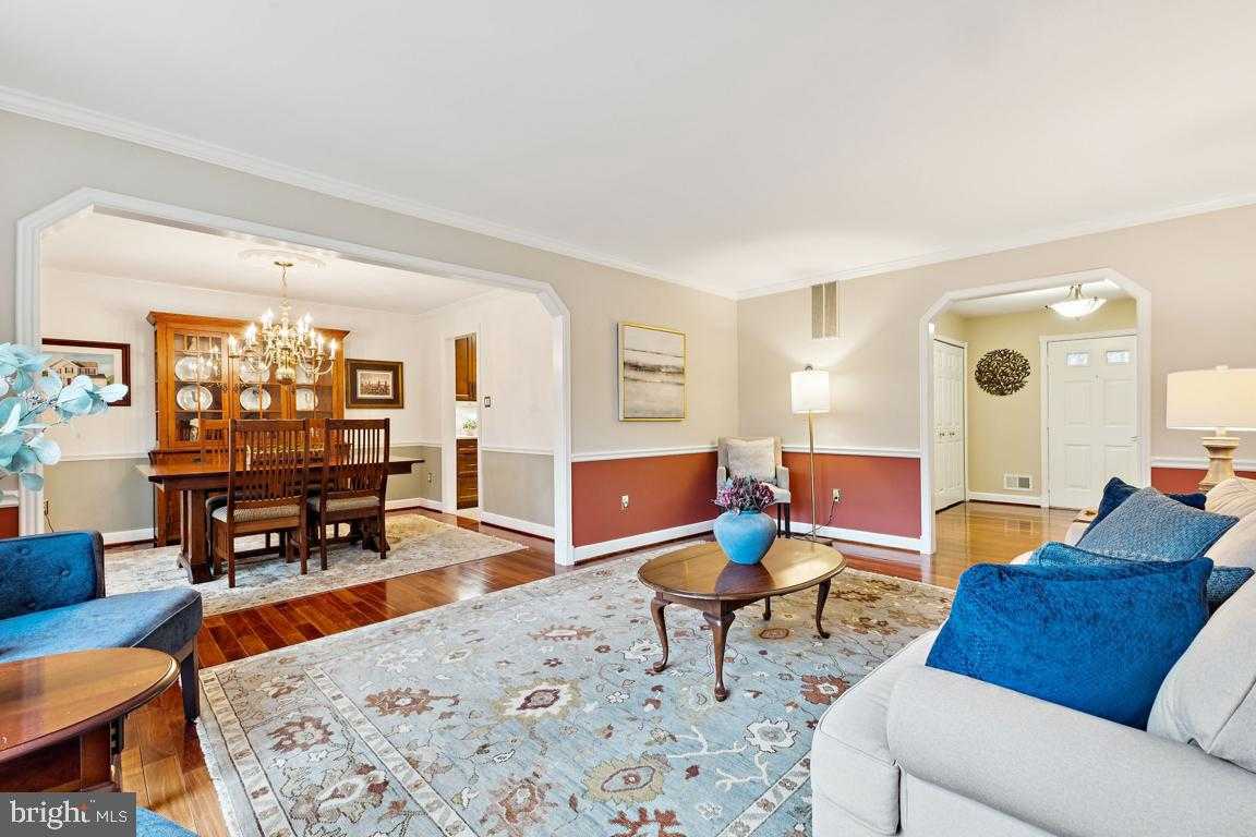 2698 Linda Marie Dr photo 9