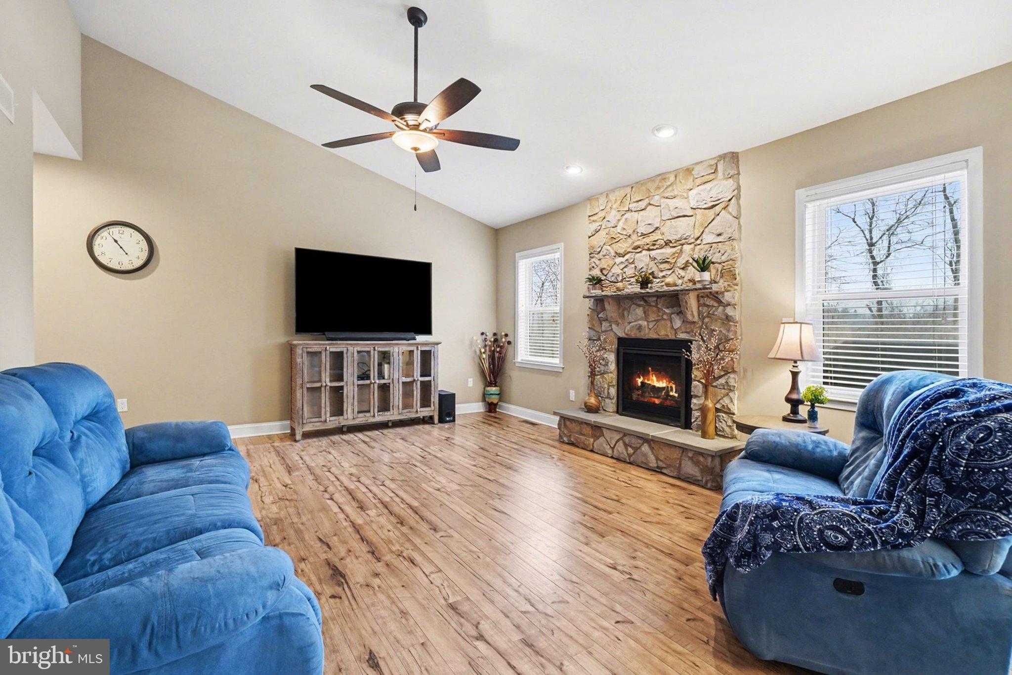 3235 Sutton Dr photo 7