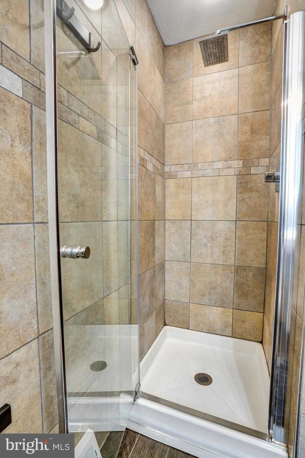 560 Lancaster CT photo 26