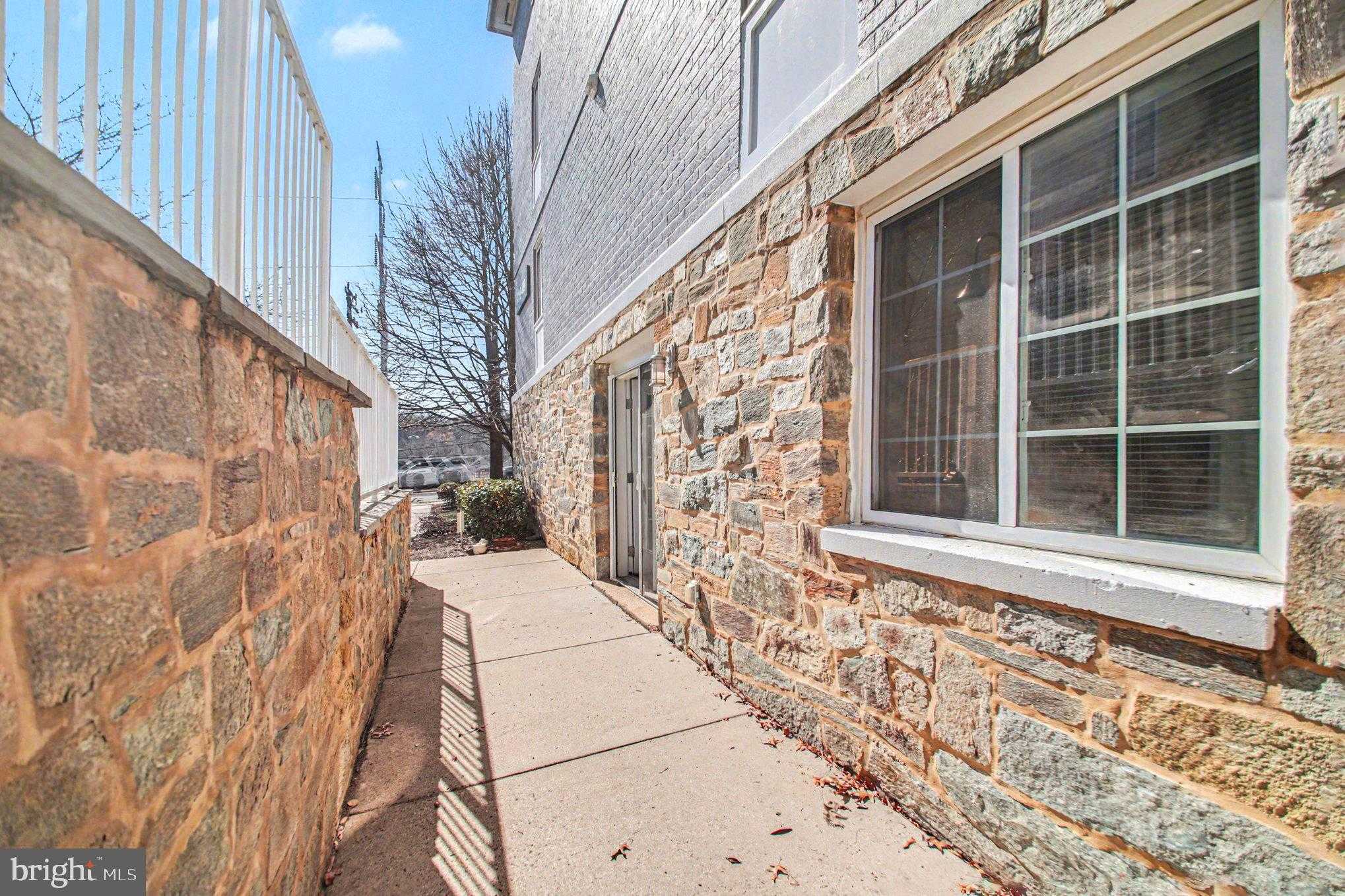 4189 S Four Mile Run Dr Unit 101 photo 19