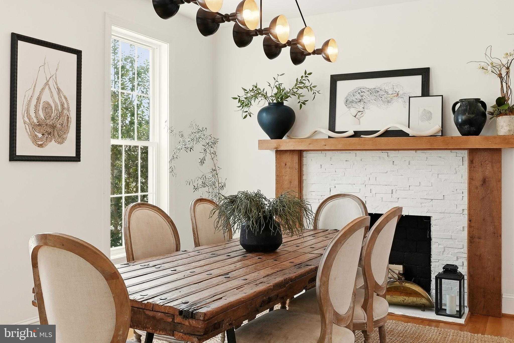 370 Holmes Dr NW photo 14