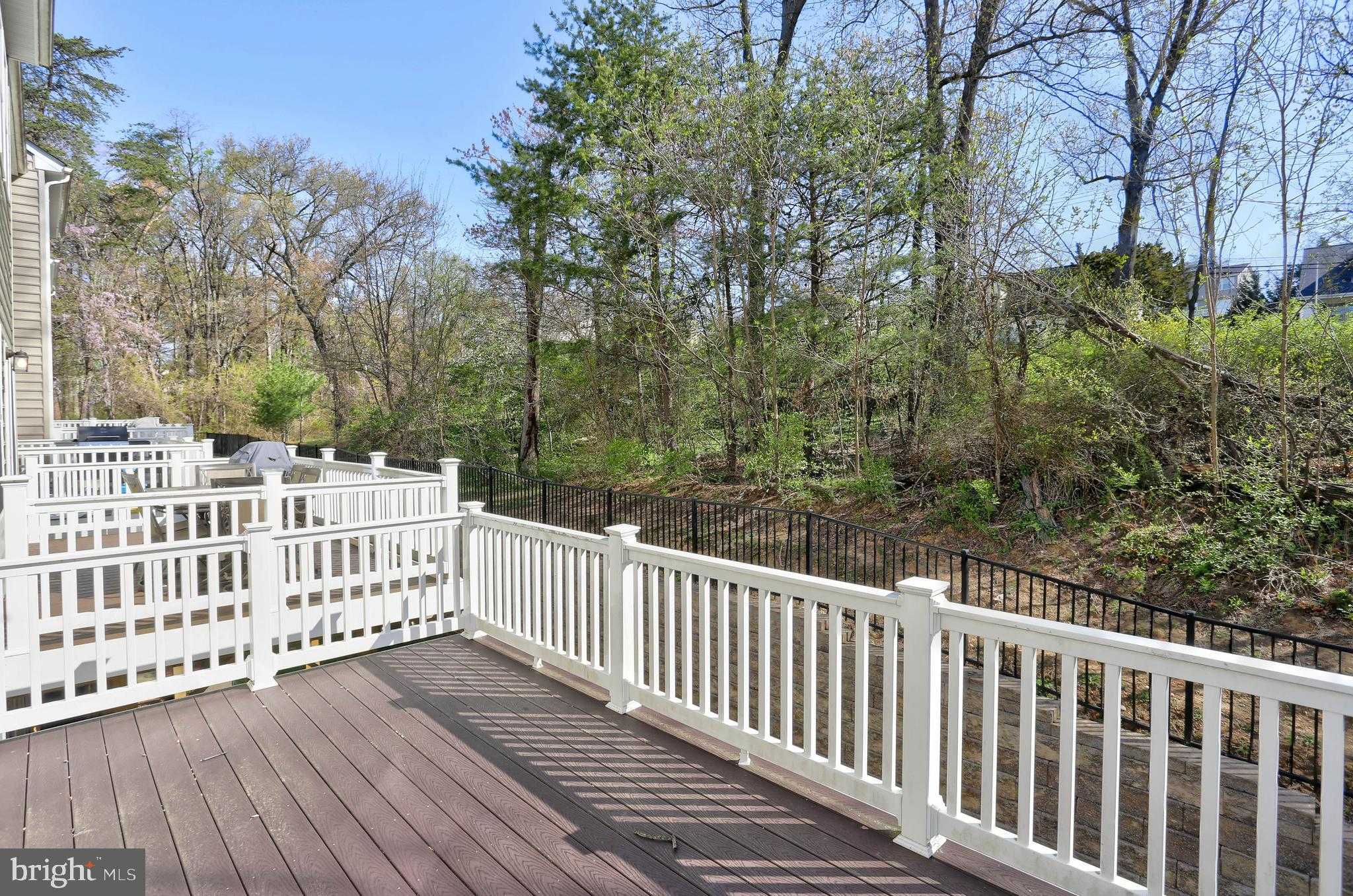 1811 Wind Gate Rd photo 10