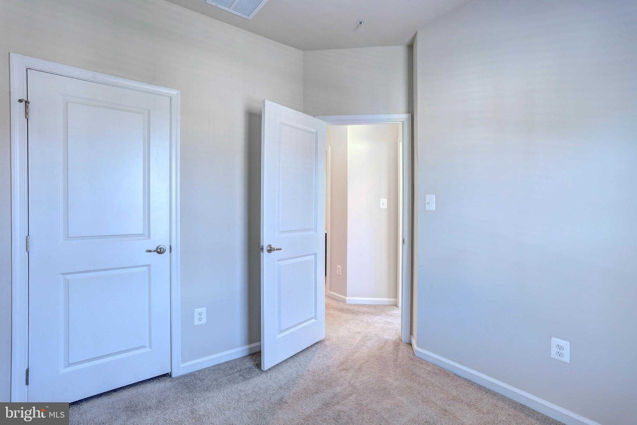 1811 Wind Gate Rd photo 14