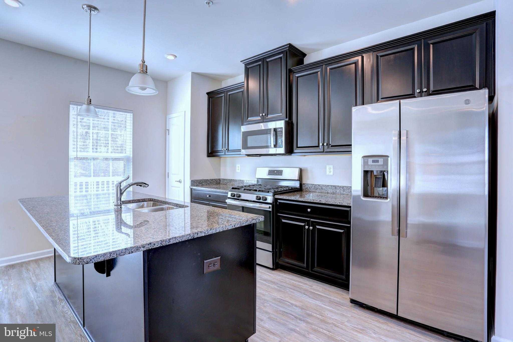 1811 Wind Gate Rd photo 3