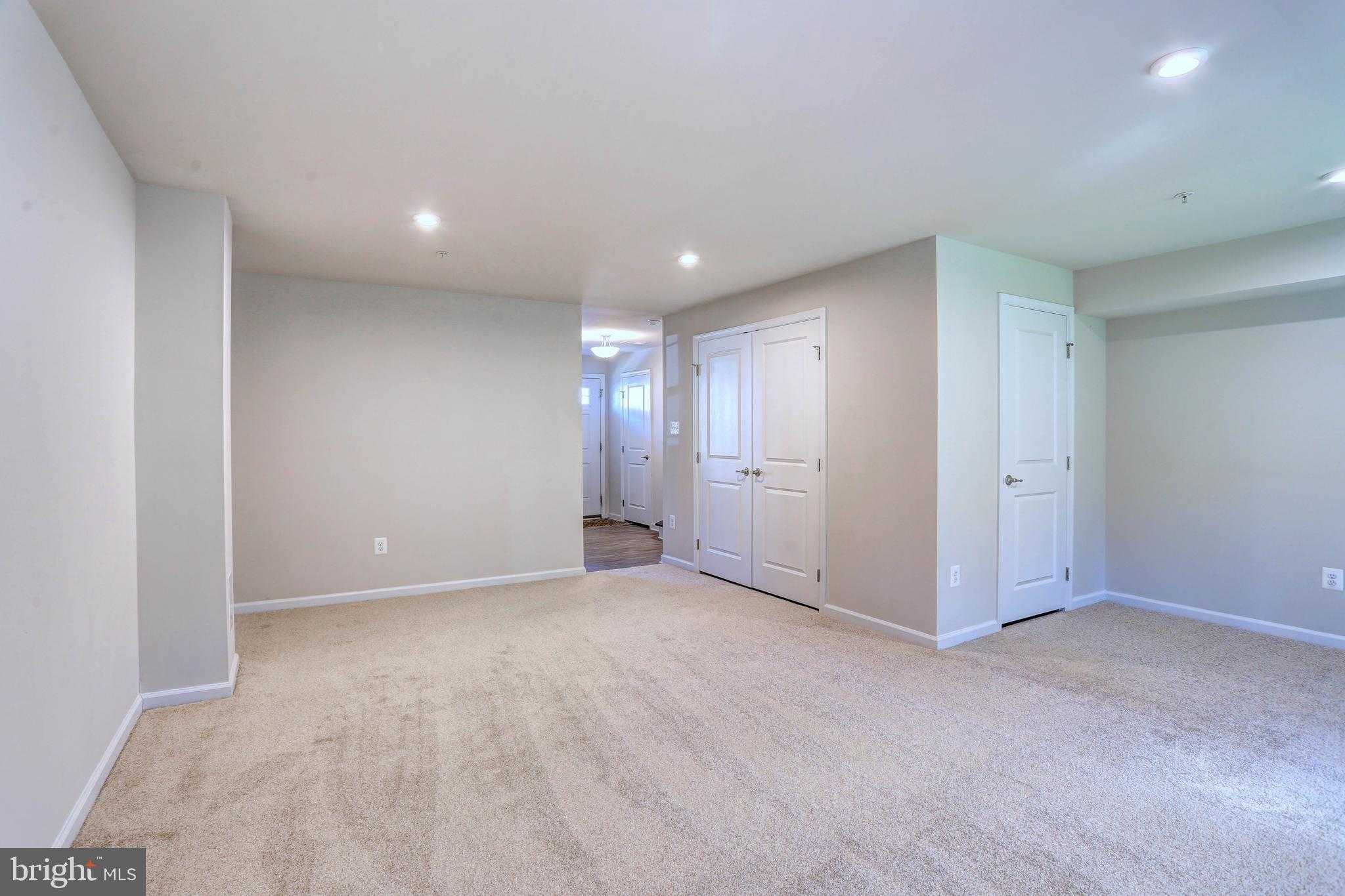 1811 Wind Gate Rd photo 34