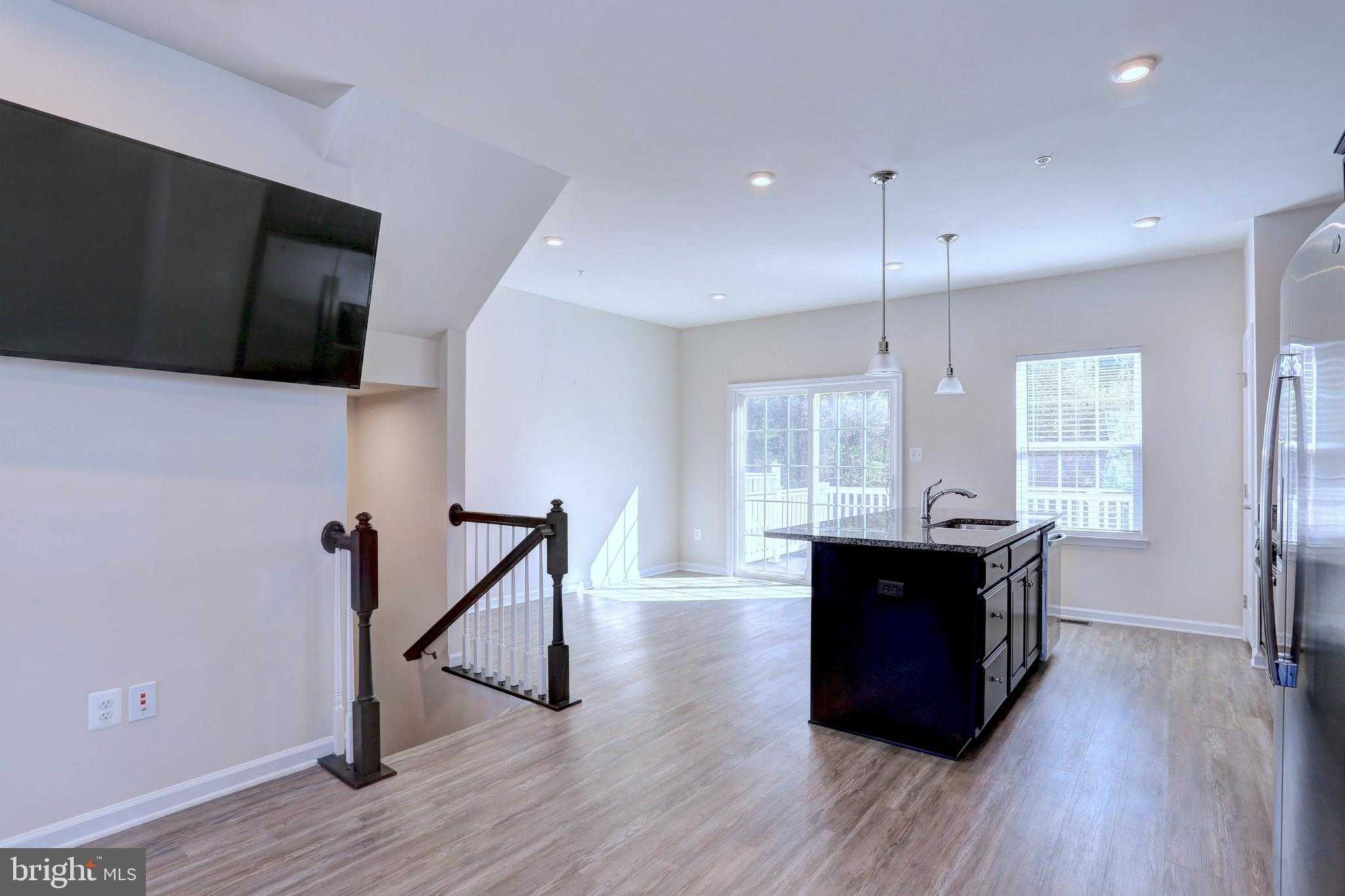 1811 Wind Gate Rd photo 4