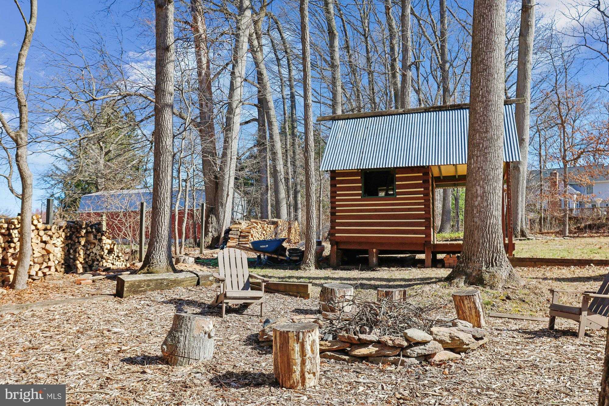 702 Falls Rd photo 59