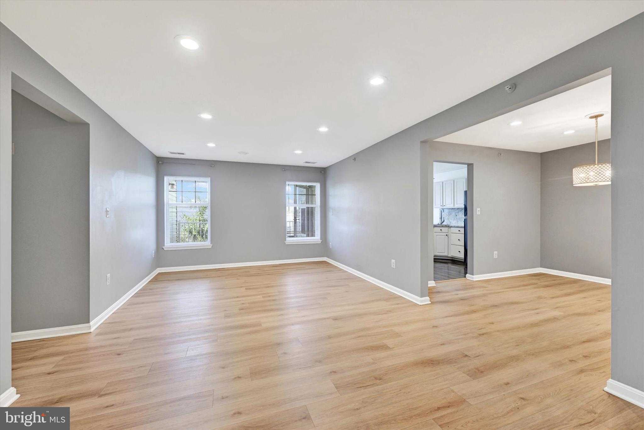 4500 Chaucer Way Unit 403 photo 6