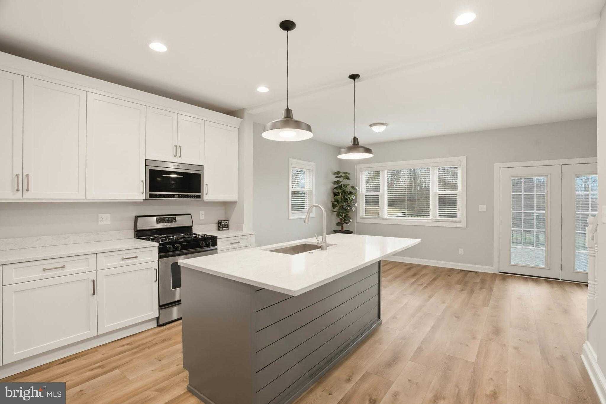 6108 Shady Spring Ave photo 2